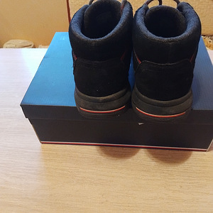 Мужские зимние сапоги Tommy Hilfiger (3 фото из 6)