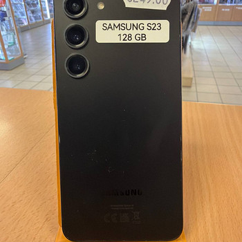 Samsung Gslaxy S23 128Gb Black в очень хорошем состоянии