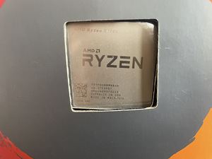 Процессор AMD Ryzen 7 1700 (16 МБ кэша, до 3,70 ГГц), Box (2 фото из 3)