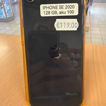 IPhome SE 2020 128Gb Black в хорошем состоянии (аккумулятор 100%)