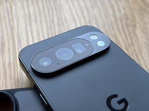 Google Pixel 10 Pro 128GB (obsidian) (4 фото из 6)