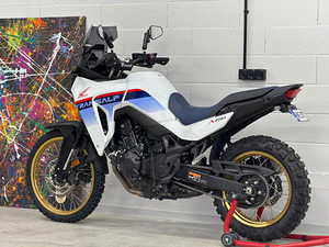 Honda Transalp XL750 2024 (6 фото из 10)