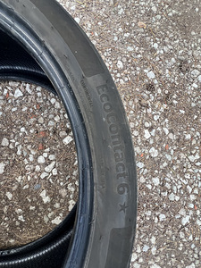 275/35/R22 Continental Eco Contact 6 (3 фото из 4)