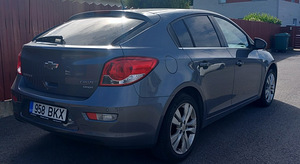 Chevrolet Cruze 1.8 104kW (2 foto / 12)