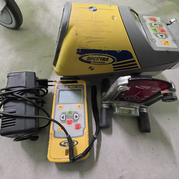 Лазер для труб Spectra Precision DG613