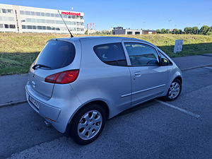 Mitsubishi Colt (3 фото из 15)