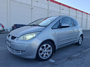 Mitsubishi Colt (7 фото из 15)
