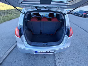 Mitsubishi Colt (14 фото из 15)