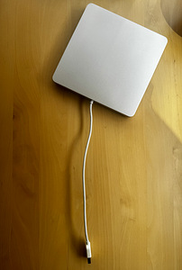 Apple MacBook Air USB SuperDrive Внешний DVD-RW/CD-RW A1270 (7 фото из 7)