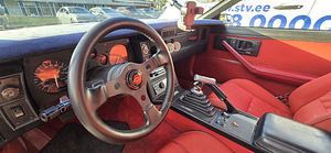 Chevrolet Camaro Iroc-Z 1987. aasta (12 foto / 14)