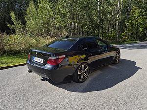 BMW e60 (3 фото из 9)