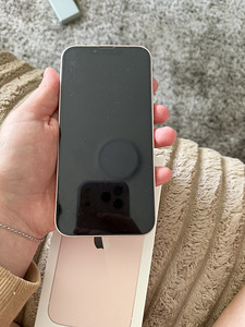 iPhone 13 (5 foto / 7)