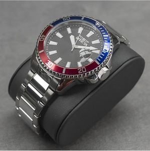 Шикарные новые дайверские часы Invicta Pro Diver (1 фото из 4)