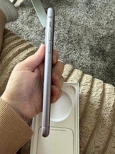 iPhone 11 (6 фото из 6)