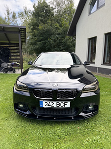 BMW 520 xDrive (2 фото из 11)