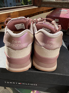 Naiste jalatsid New balance (4 foto / 6)