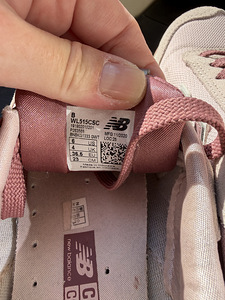 Naiste jalatsid New balance (5 foto / 6)