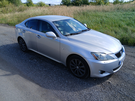 Lexus IS250 V6 ATM Bensiin 2006