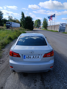 Lexus IS250 V6 ATM Bensiin 2006 (6 foto / 10)