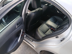 Lexus IS250 V6 ATM Bensiin 2006 (5 foto / 10)