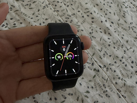 Apple Watch SE (2nd gen) 40 mm GPS
