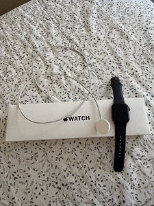 Apple Watch SE (2nd gen) 40 mm GPS (4 foto / 4)