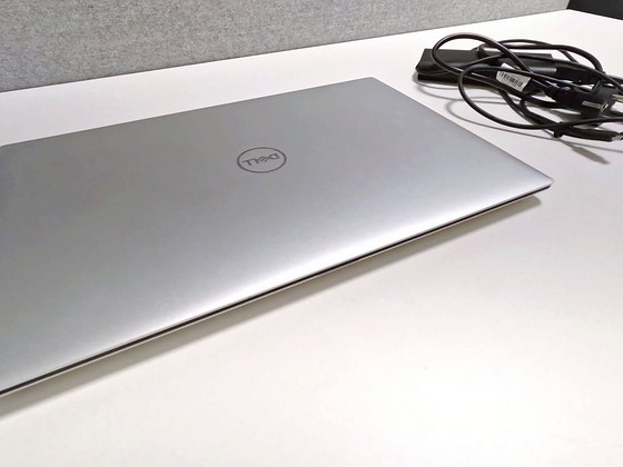 Dell XPS 9530 RTX4050 i7-13700H 512GB SSD 16GB DDR5