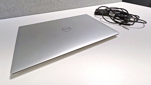 Dell XPS 9530 RTX4050 i7-13700H 512GB-SSD 16GB-DDR5 (1 foto / 2)