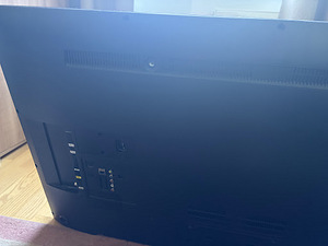 Samsung UE46F5700 varuosadeks (katki matriks ja 2 valgustus) (2 foto / 4)
