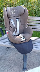 Детское автокресло Cybex Sirona (2 фото из 10)
