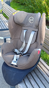 Детское автокресло Cybex Sirona (3 фото из 10)