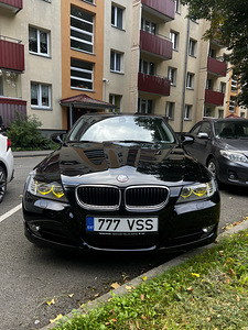 Автомобиль BMW E90 2011 год (1 фото из 13)