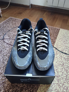 Adidas (2 фото из 6)