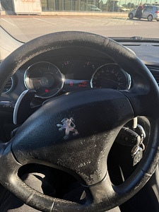 PEUGEOT 5008 (3 фото из 9)