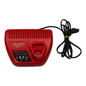 Laadija Milwaukee C 12 C (2 foto / 5)