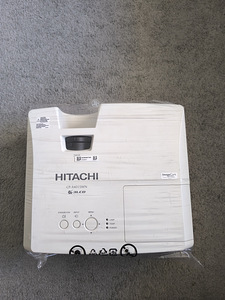 Hitachi CP-X4015WN (1 фото из 4)