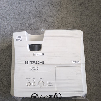 Hitachi CP-X4015WN