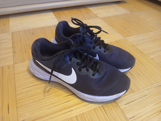 Nike tossud