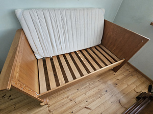 Täispuidust voodi lastele + madrats (6 foto / 7)