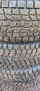 Продам резину dunlop 225/65/17 (3 фото из 5)
