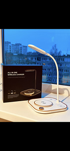 Laua LED-lamp + juhtmevaba laadija 3 ühes (uus) (1 foto / 3)