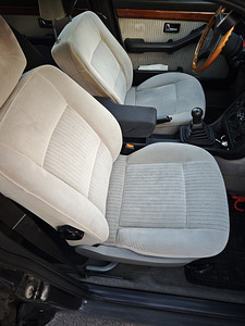 Audi 100 (5 фото из 6)
