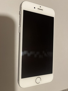 iPhone 6 (3 foto / 8)