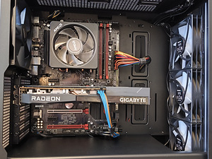 AMD Ryzen 5 3600,RX 6600 8GB,16GB DDR4,SSD256,HDD500 (3 foto / 10)