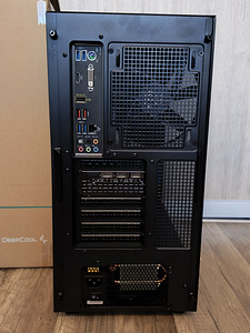 AMD Ryzen 5 3600,RX 6600 8GB,16GB DDR4,SSD256,HDD500 (6 foto / 10)