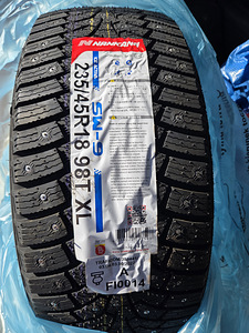 Talverehvid Nankang 235/45/R18 (1 foto / 1)