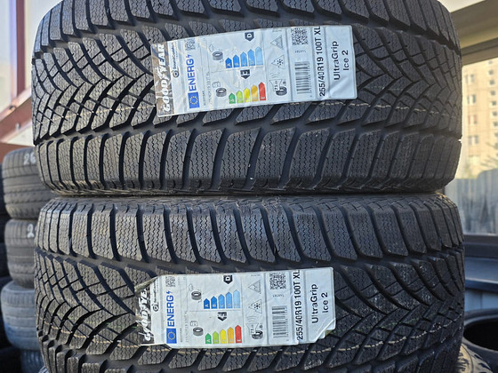 Шины R19 255 40 19 Goodyear Ultra Grip Ice 2 100T XL 2 шт.