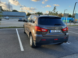 Mitsubishi ASX (5 фото из 8)