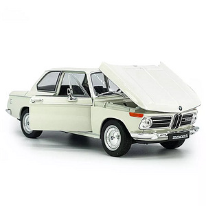 BMW 2002 1:24 mudel mudelauto (7 foto / 7)