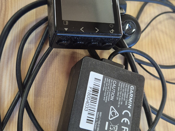 Видеорегистратор Garmin Dash Cam 65W